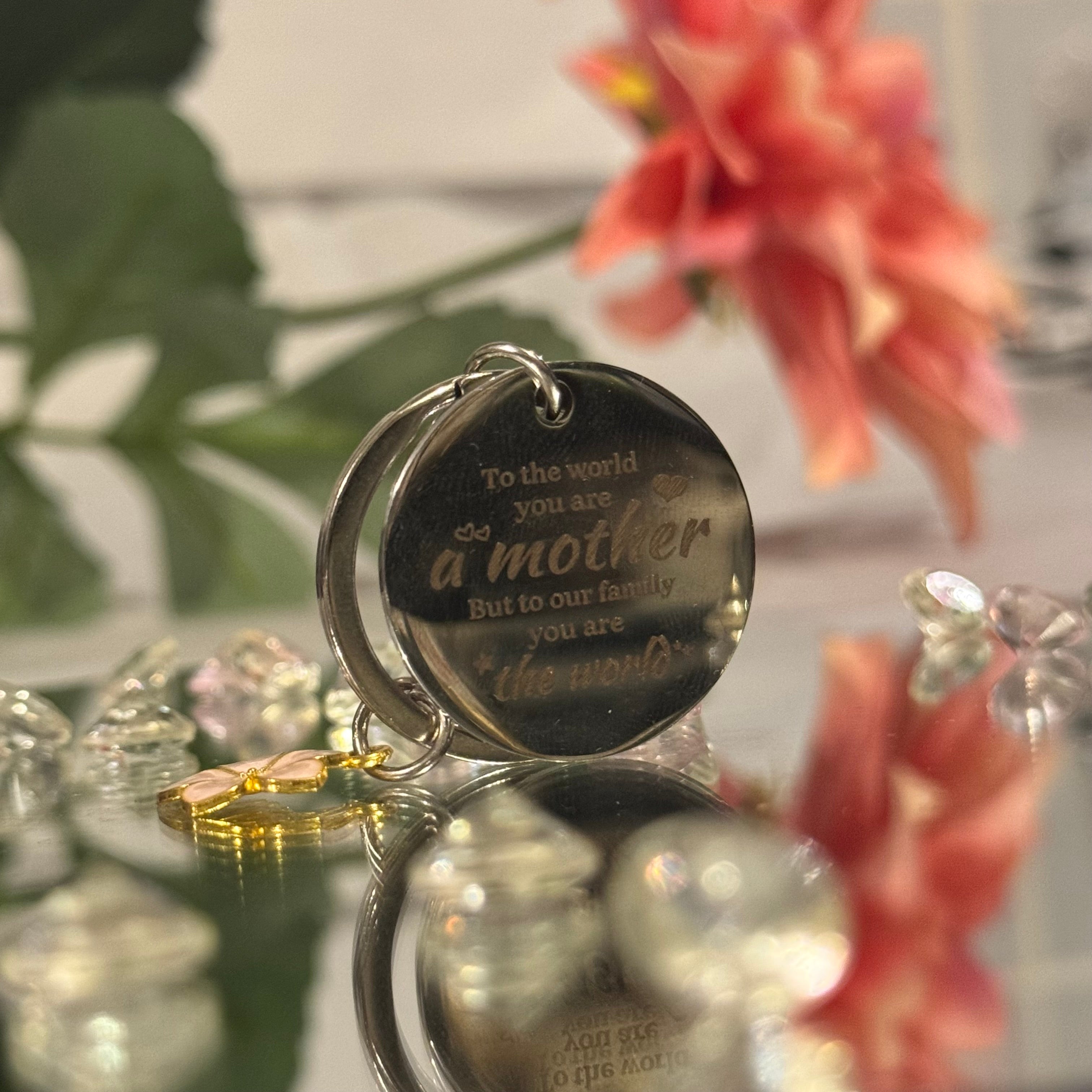 Mother’s Day Gift Set World’s Best Mum Vanilla Candle Plaque Pen and Keyring