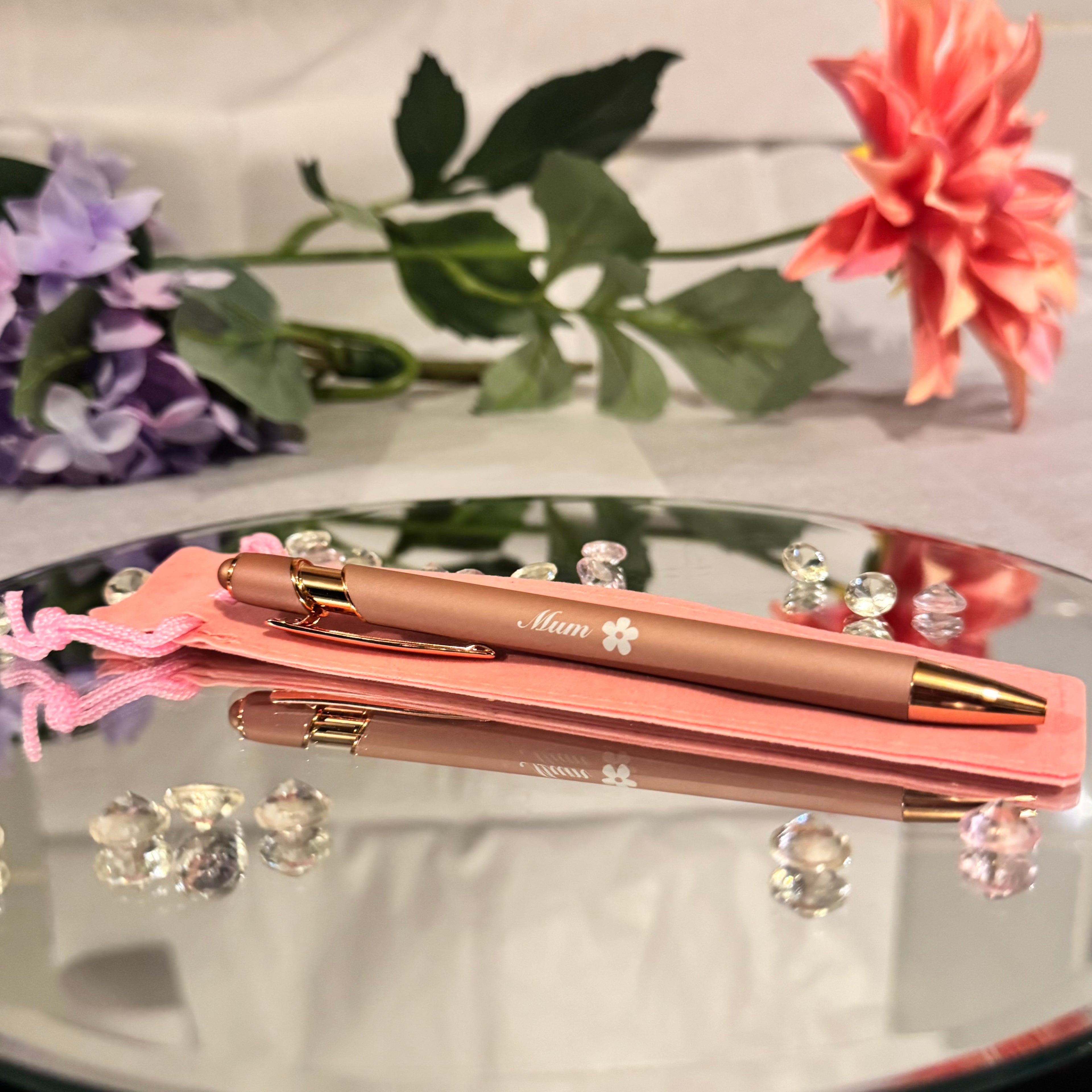 Mother’s Day Gift Set World’s Best Mum Vanilla Candle Plaque Pen and Keyring